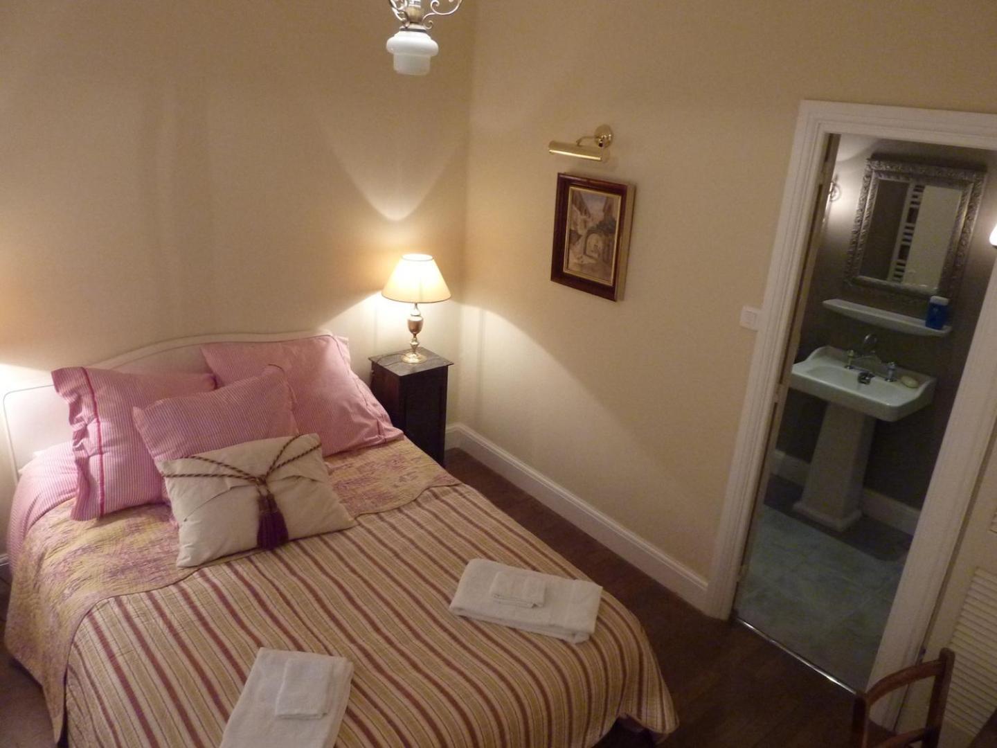 Le Logis Alexandra Bnb La Trimouille 객실 사진