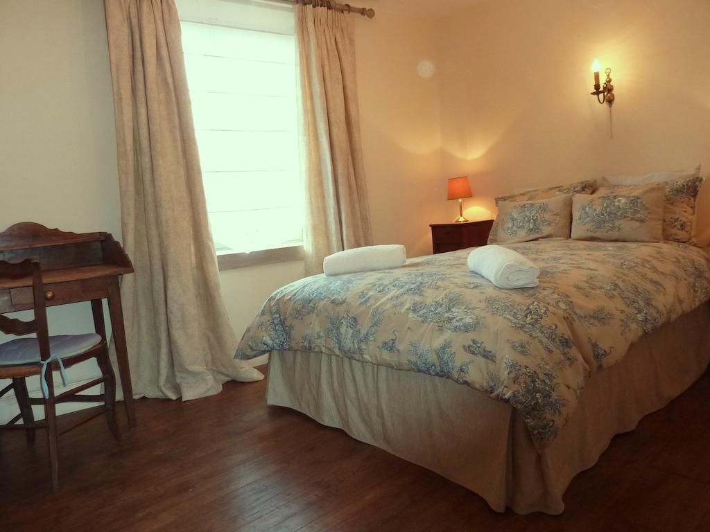 Le Logis Alexandra Bnb La Trimouille 객실 사진